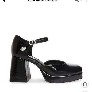Steve Madden Mimi Black Patent Shoe, never worn!